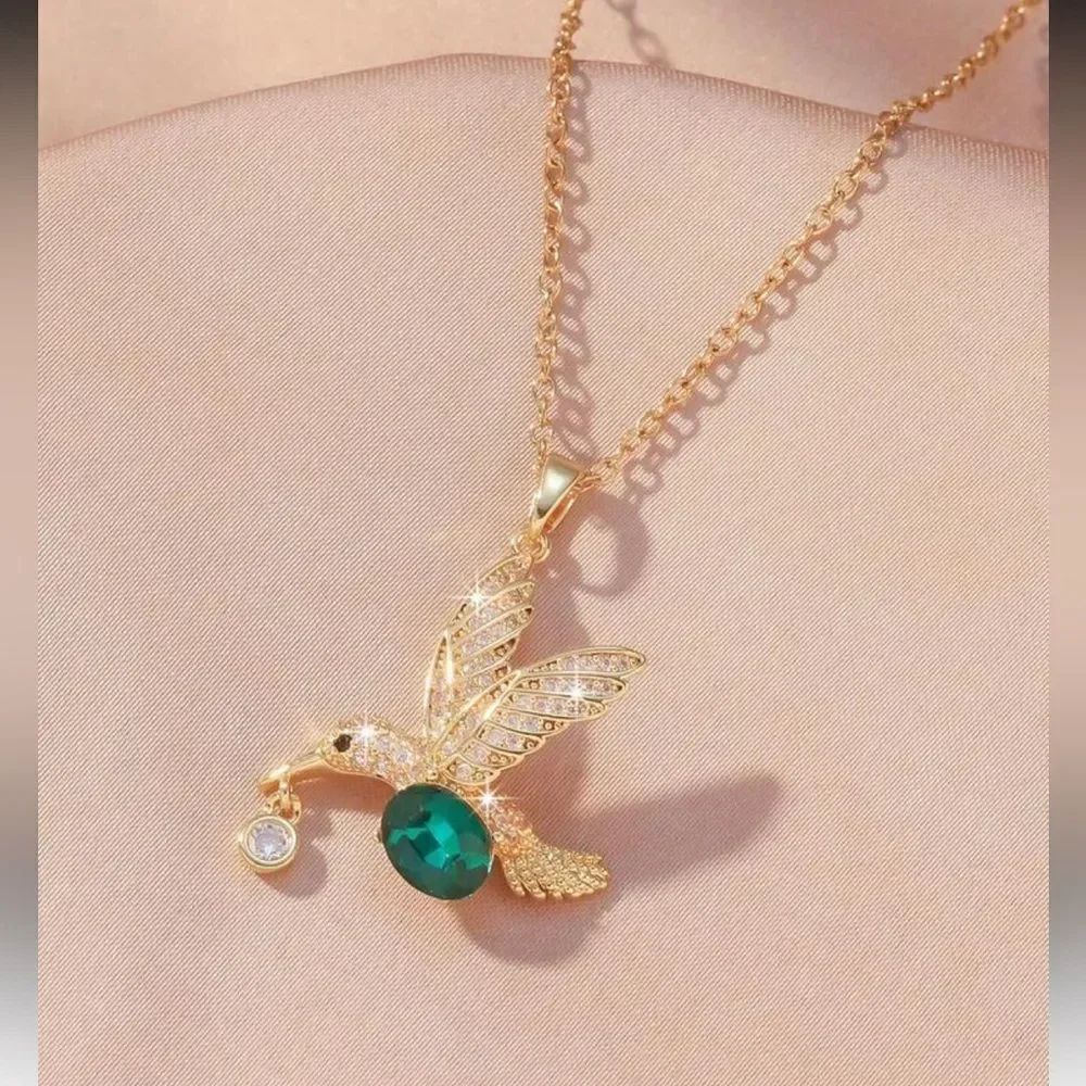 Hummingbird Gemstone necklace N1698